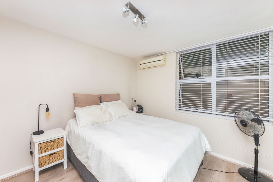 2 Bedroom Property for Sale in Sea Point Western Cape